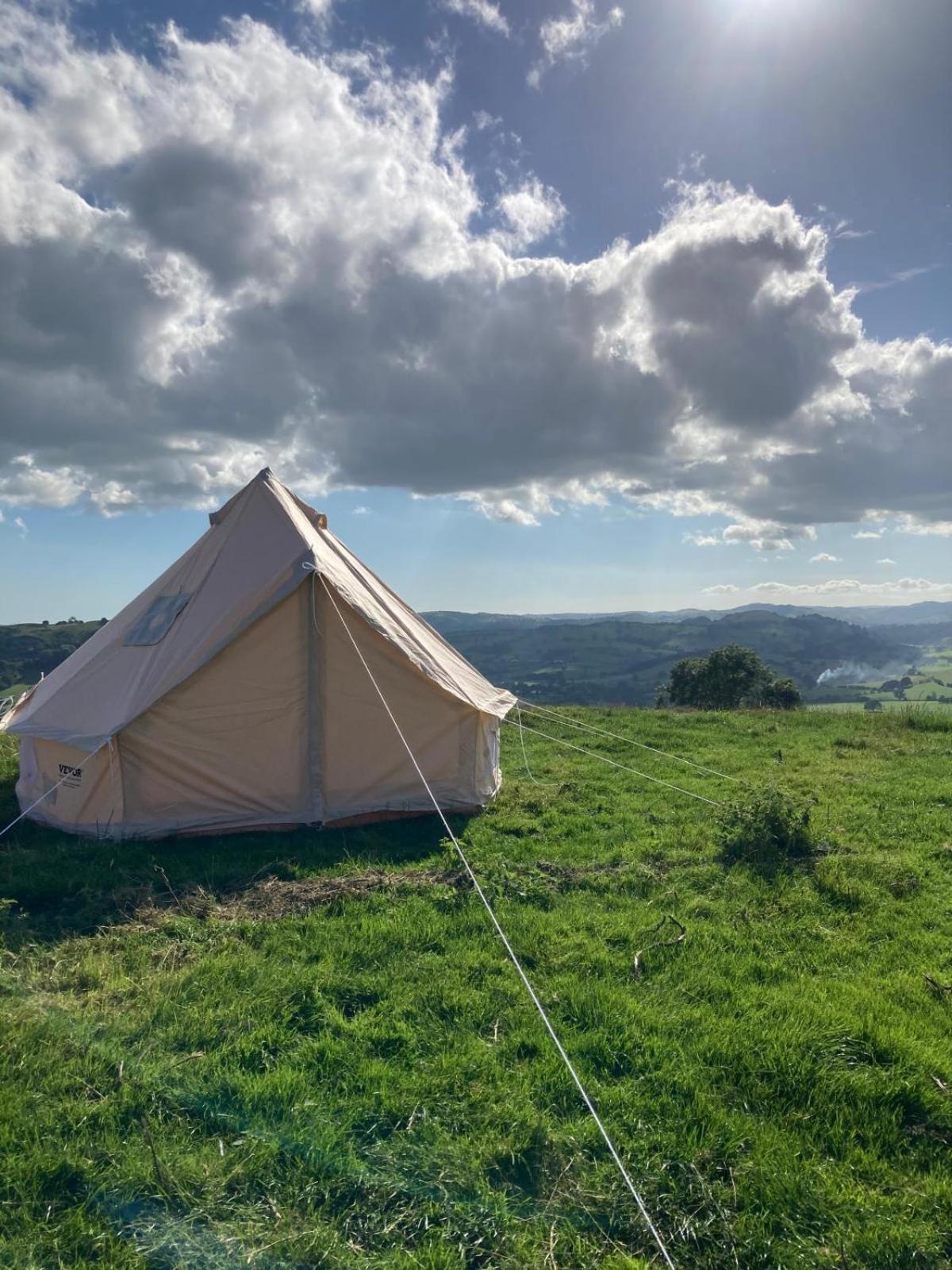 Fair View Bell Tent Campo de lujo Oswestry